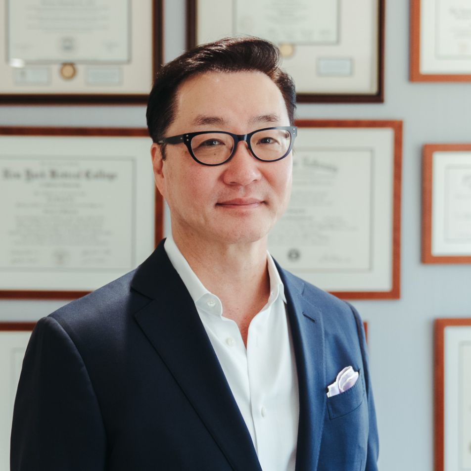 Harrison H Lee MD, DMD. FACS